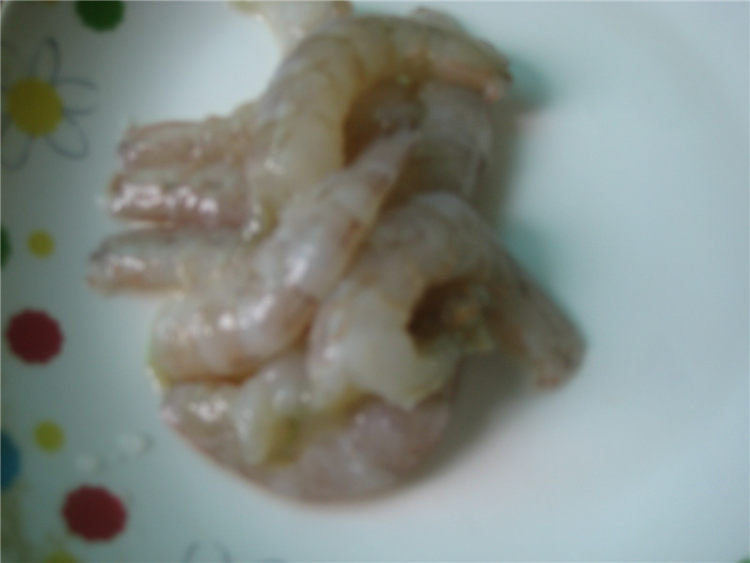 腰果虾仁炒西芹步骤4