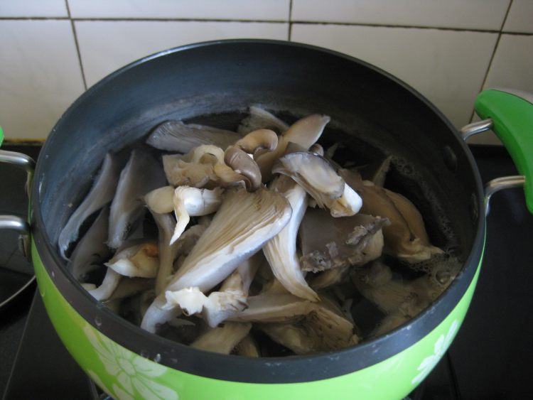 蒜蓉蘑菇步骤2