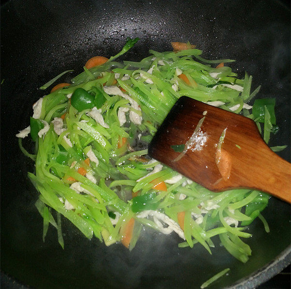 莴笋炒肉丝步骤11