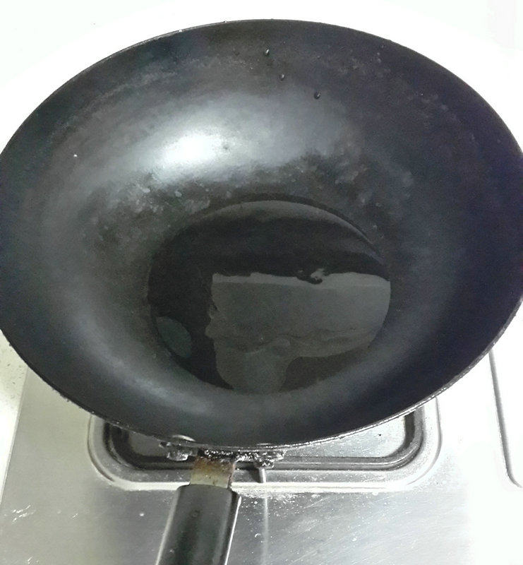 蚝油豆腐丝炒芹菜步骤4