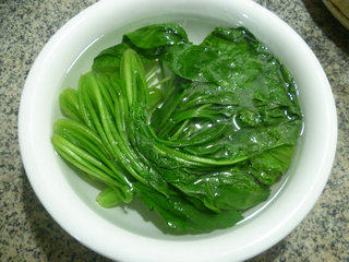 黑木耳拌菠菜步骤5