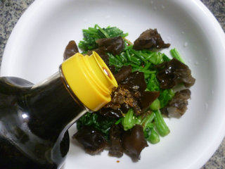 黑木耳拌菠菜步骤10