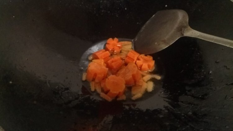 红萝卜煮蘑菇步骤10