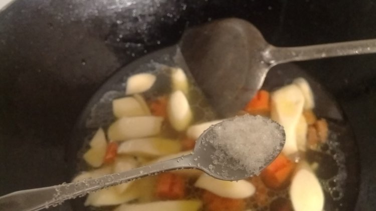 红萝卜煮蘑菇步骤13