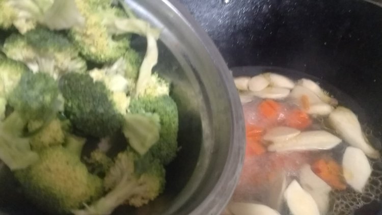 红萝卜煮蘑菇步骤14