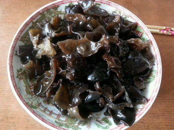 凉拌木耳蘸芥末步骤4