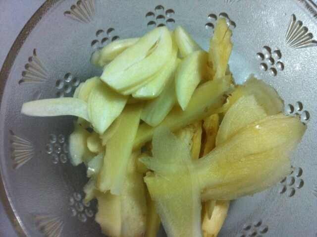 苦瓜炒肉片步骤3