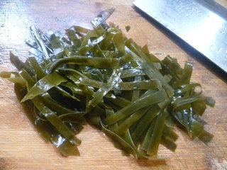 海带炒娃娃菜步骤4