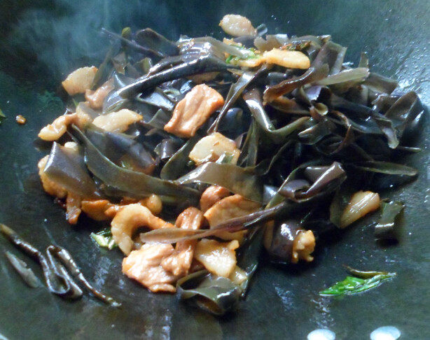 炒茄子皮步骤9