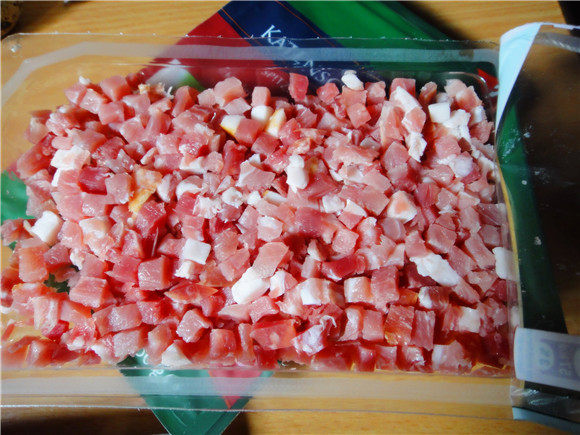 芹菜肉丁炒米饭步骤2