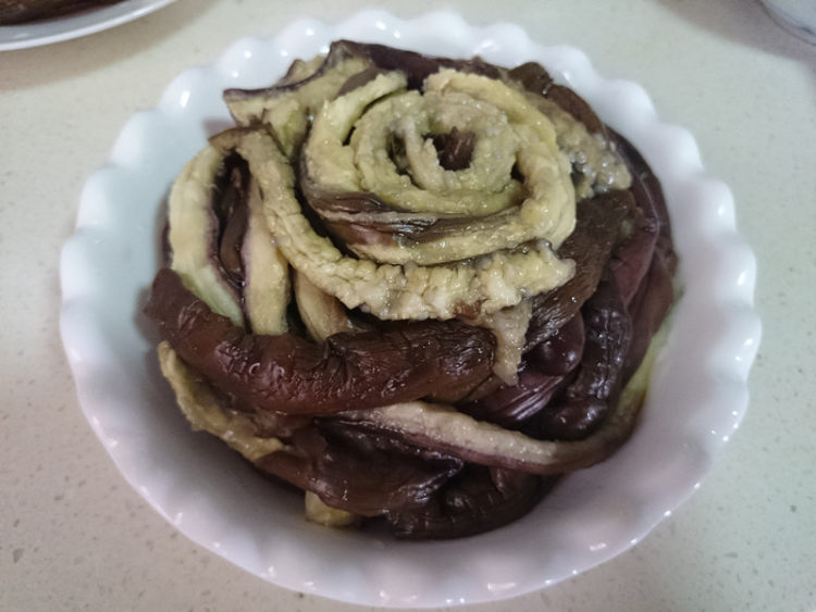 辣椒肉酱拌茄子步骤4