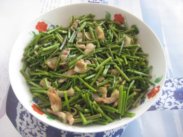 肉丝炒蕨菜步骤11