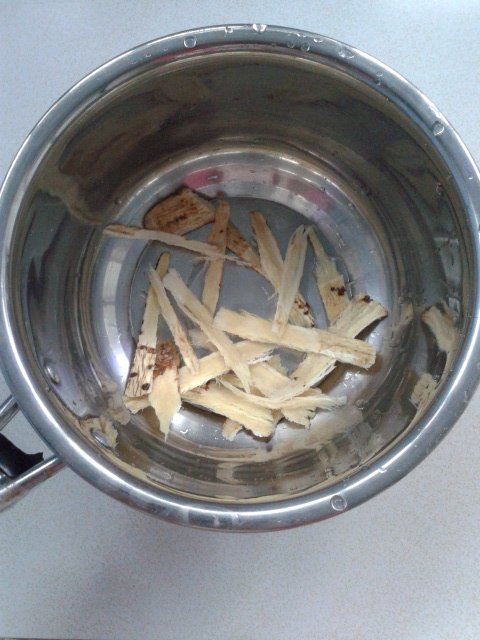 黄芪玫瑰花饮步骤2