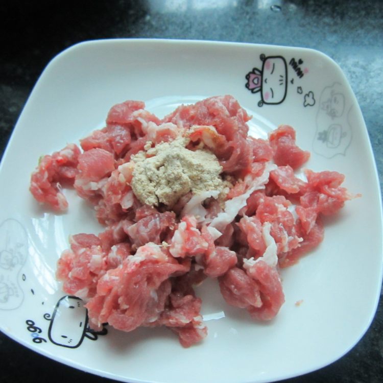 西芹肉丝步骤3