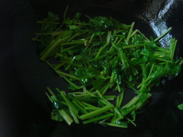 水芹烧豆干步骤4