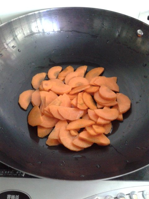 豆豉红萝卜步骤3