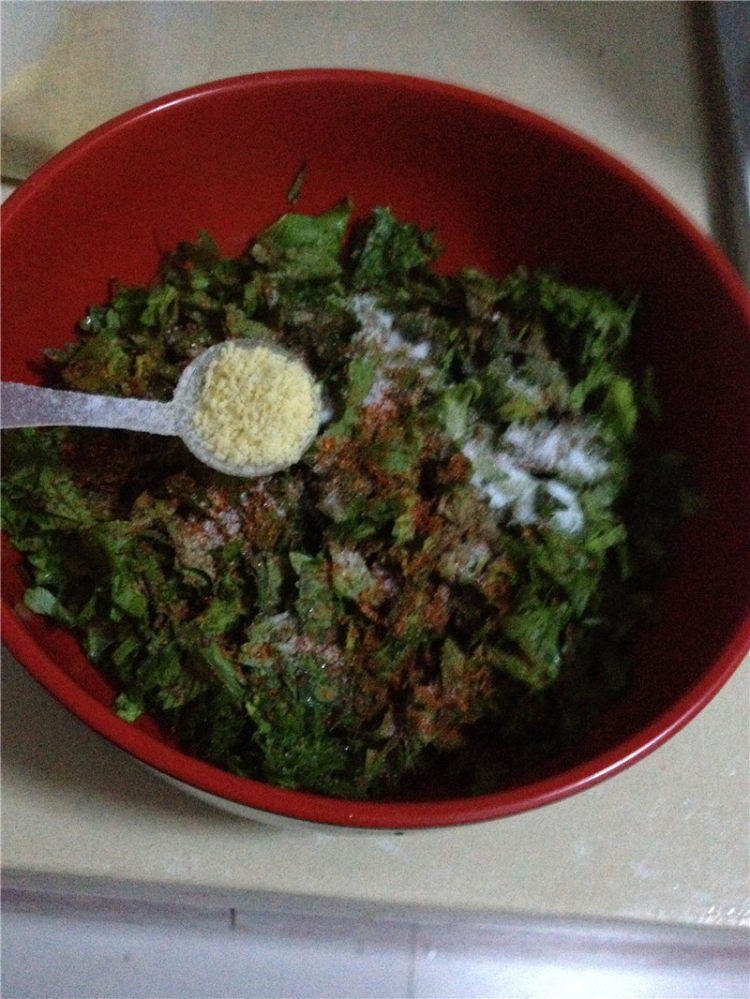 芹菜叶鸡蛋饼步骤6