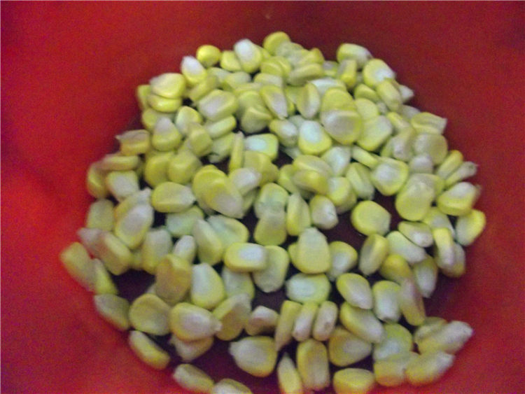 芹菜玉米炒回锅肉步骤3