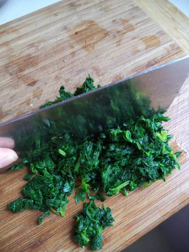 芹菜叶拌香干步骤4