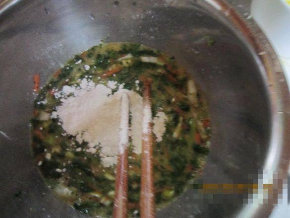 五彩芹菜叶饼步骤10