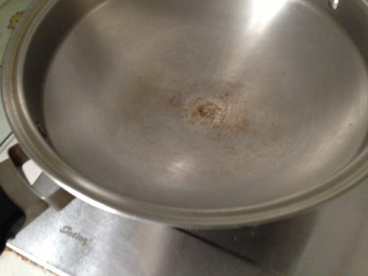 辣椒木耳小炒肉蒜苔步骤7