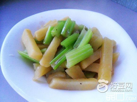 芹菜炖土豆