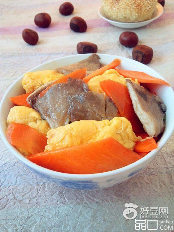 胡萝卜平菇炒鸡蛋
