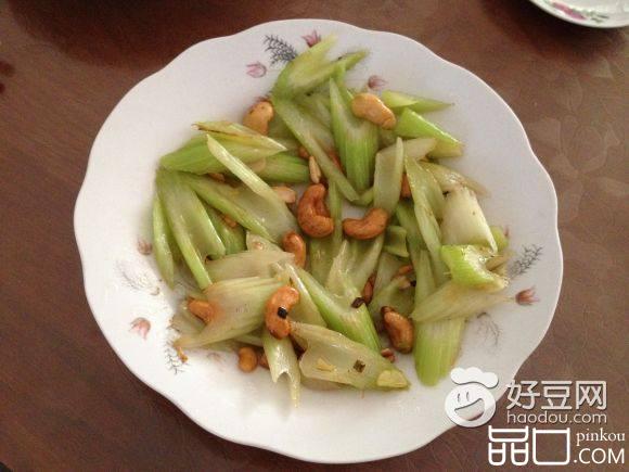 西芹腰果