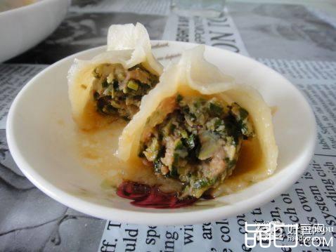 烫面槐花蒸饺