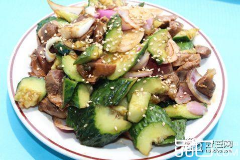 黄瓜洋葱拌鸡胗