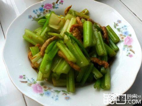 芹菜炒里脊肉
