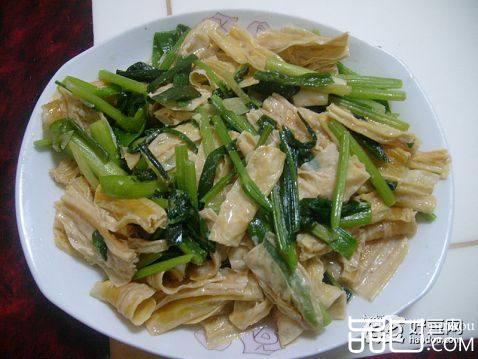 芹菜蒜苗炒腐竹