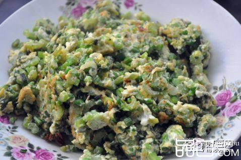 芹菜蒜薹炒鸡蛋