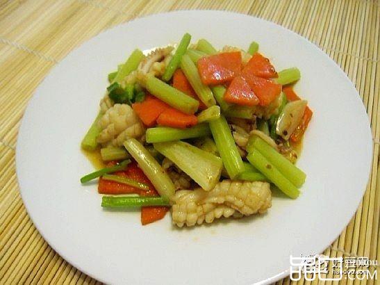 鲜鱿炒芹菜