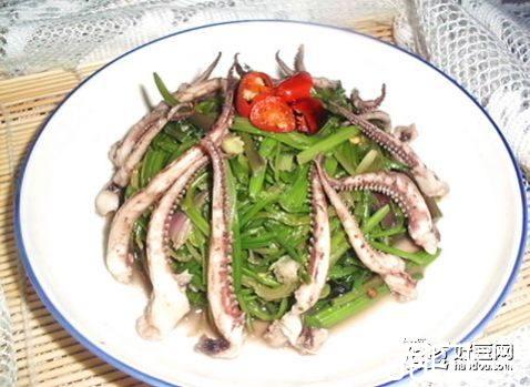 鱿鱼抱香芹