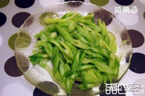 生拌芹菜