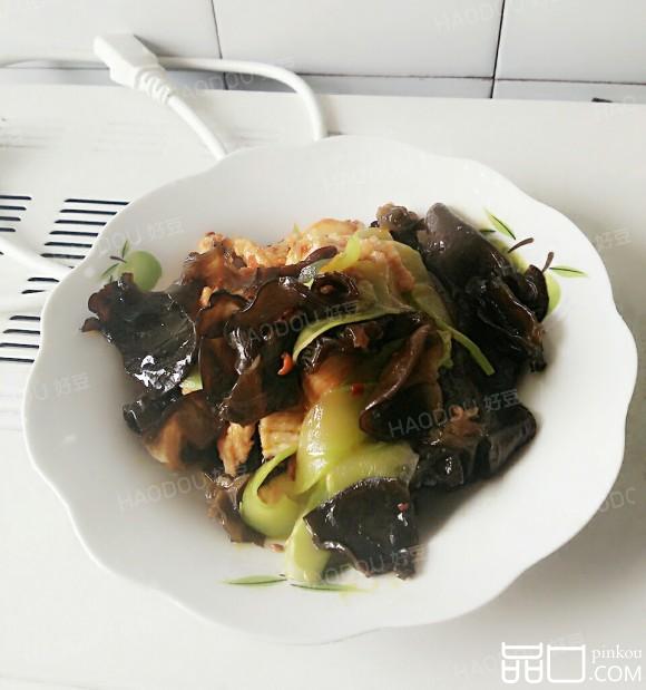 莴笋木耳炒肉片