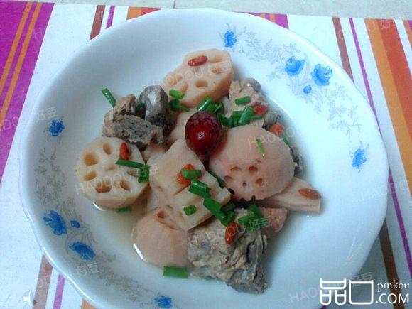 排骨红枣莲藕汤