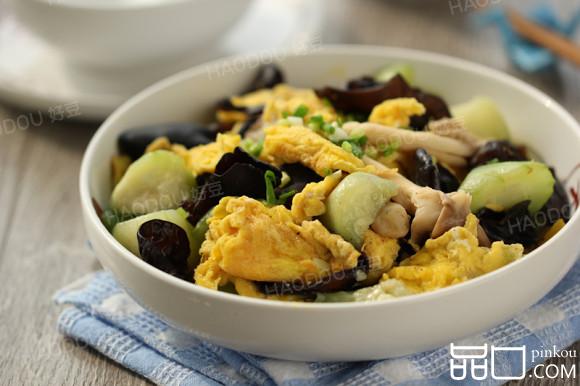 丝瓜蘑菇炒鸡蛋