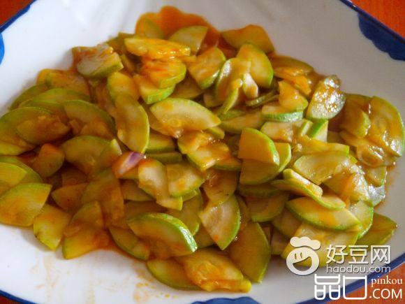 番茄沙司炒西葫芦