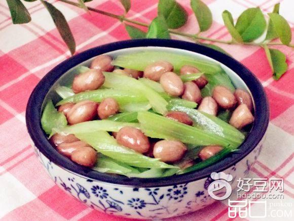 花生米拌芹菜