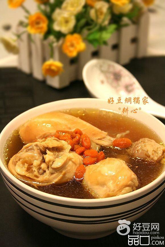 枸杞鸡腿汤