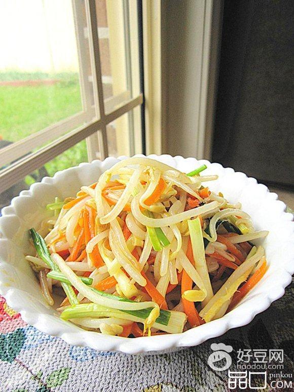 绿豆芽炒红萝卜丝