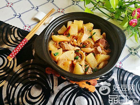 萝卜牛腩蘑菇煲