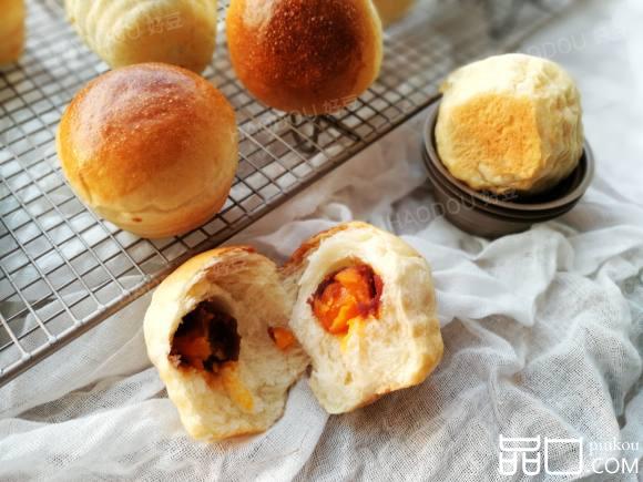 豆沙蛋黄面包