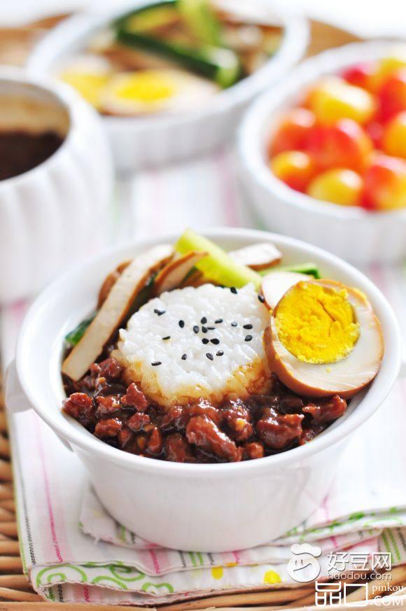 牛肉臊子饭