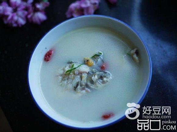 枸杞鲫鱼汤