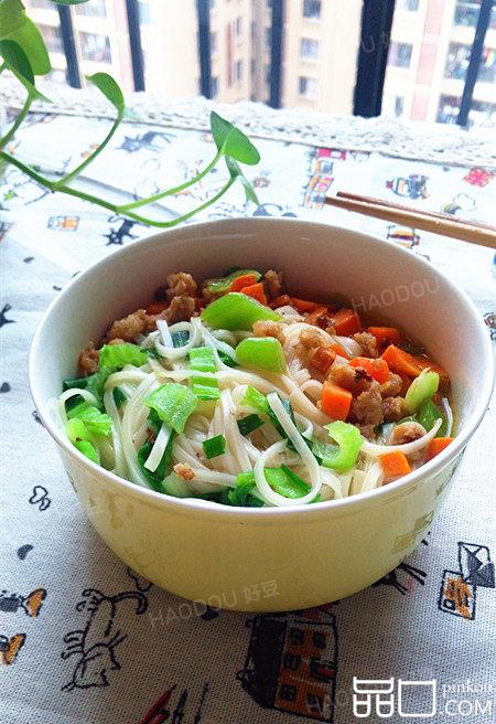 青菜肉末面条