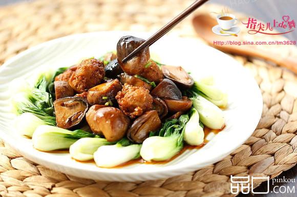 草菇焖鸡丸