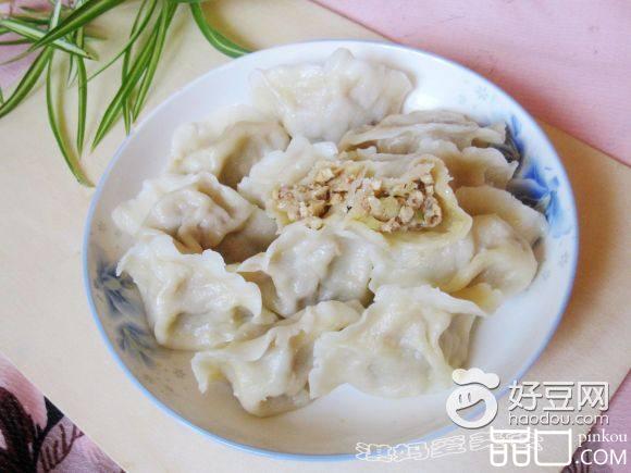 杂蔬香干猪肉饺子